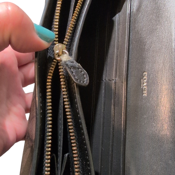 Coach Black Women's Wallet Preloved Zipper Broke Monogram Leather - Picture 9 of 12